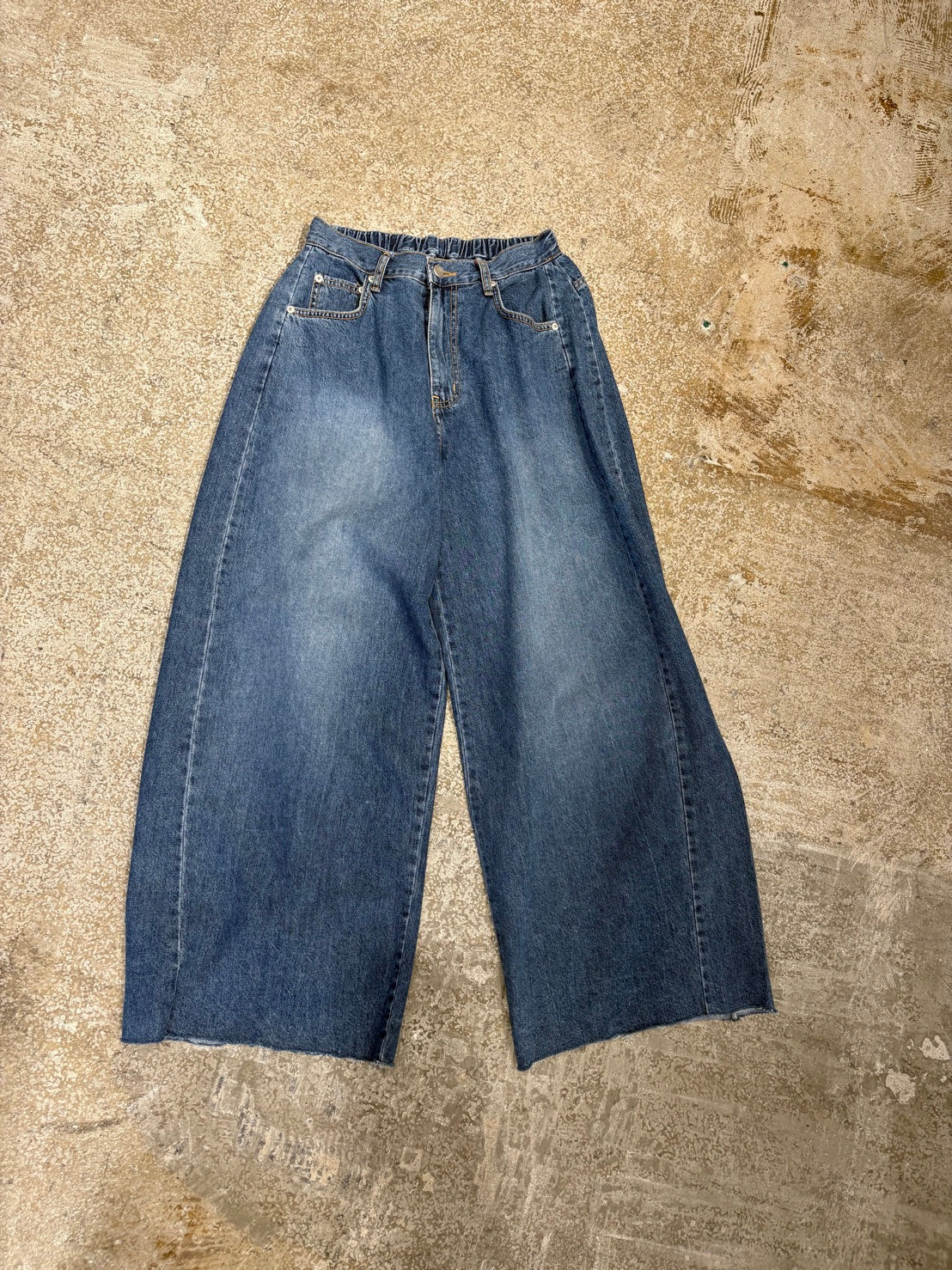 【TRANOI.】ウエストゴムワイドデニムパンツ