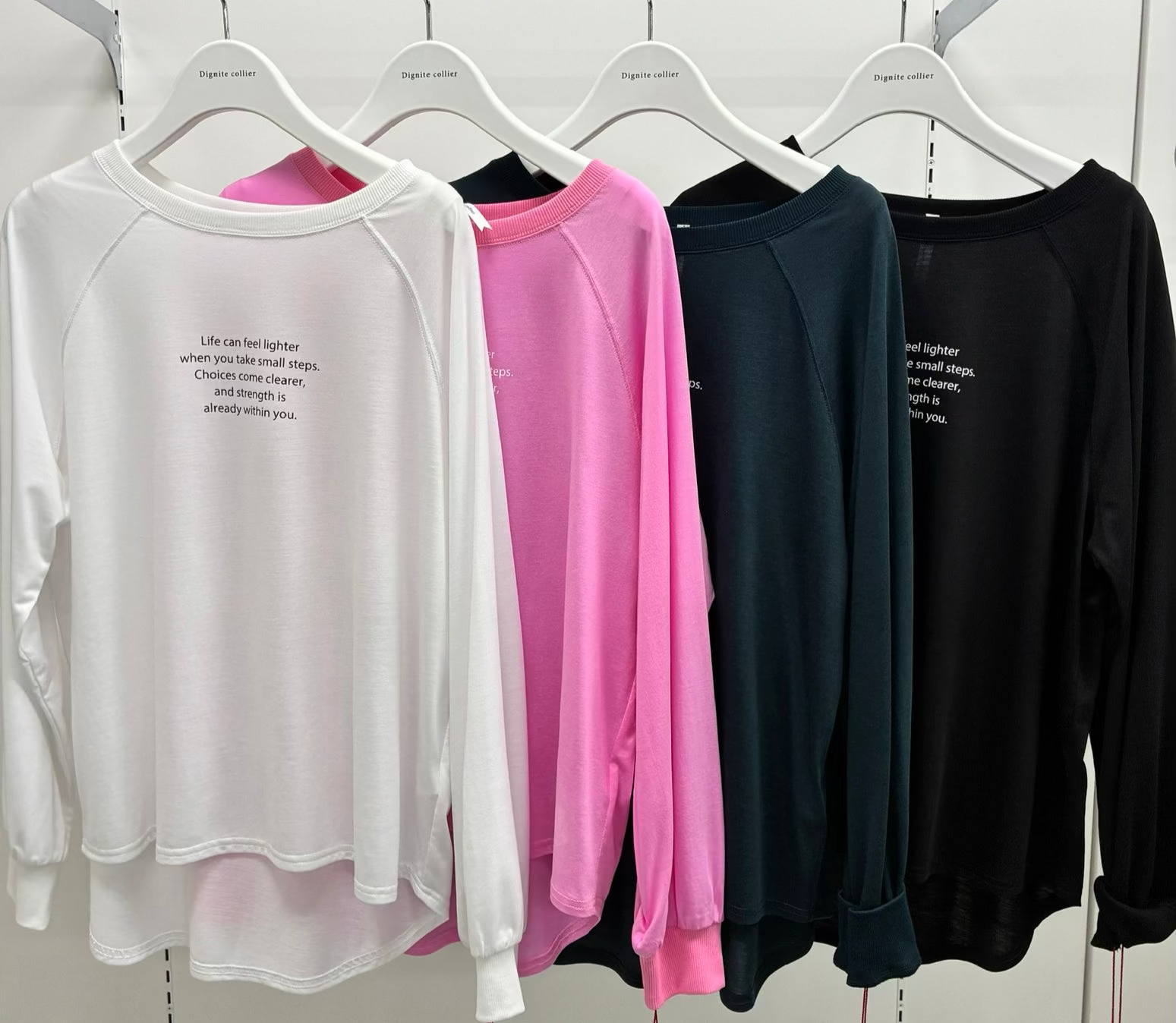 【Dignite collier 2026 SPRING】ロゴプリントラグランTシャツ