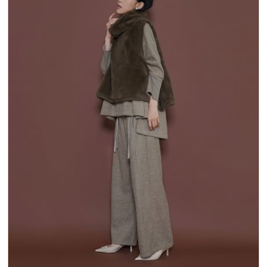 【CYAN 2025 AW vol.2】バックオーバーハイネックファーベスト