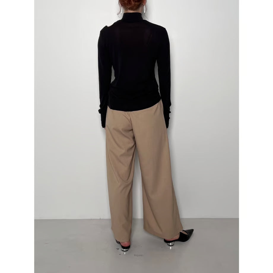 【CHIGNON 2025 AUTUMN/WINTER】シアータートルTOPS