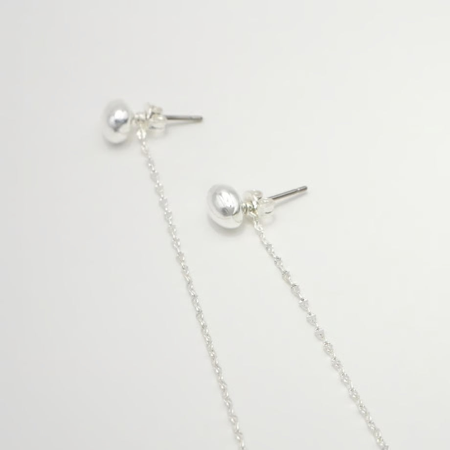 【CHIGNON 2025 AUTUMN/WINTER】プチエッグ&チェーン2WAYピアス