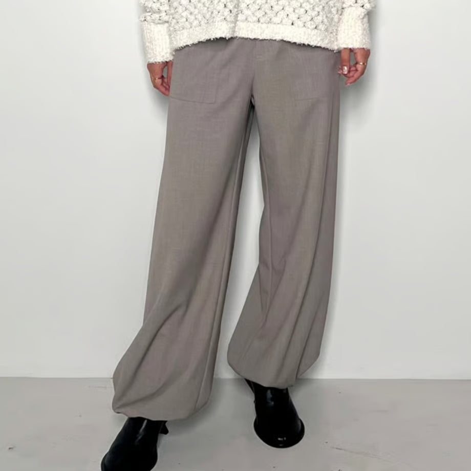 【CHIGNON 2025 AUTUMN/WINTER】TRフレアワークパンツ