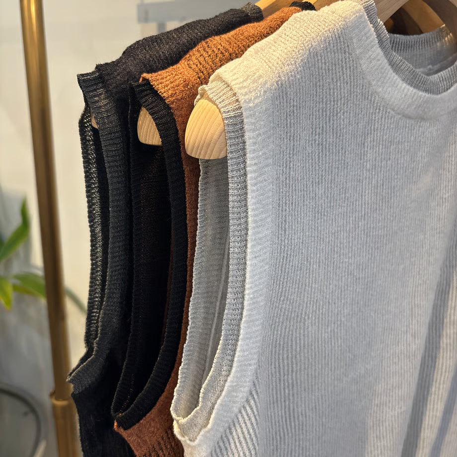 【select】レイヤード風ニットタンクトップ