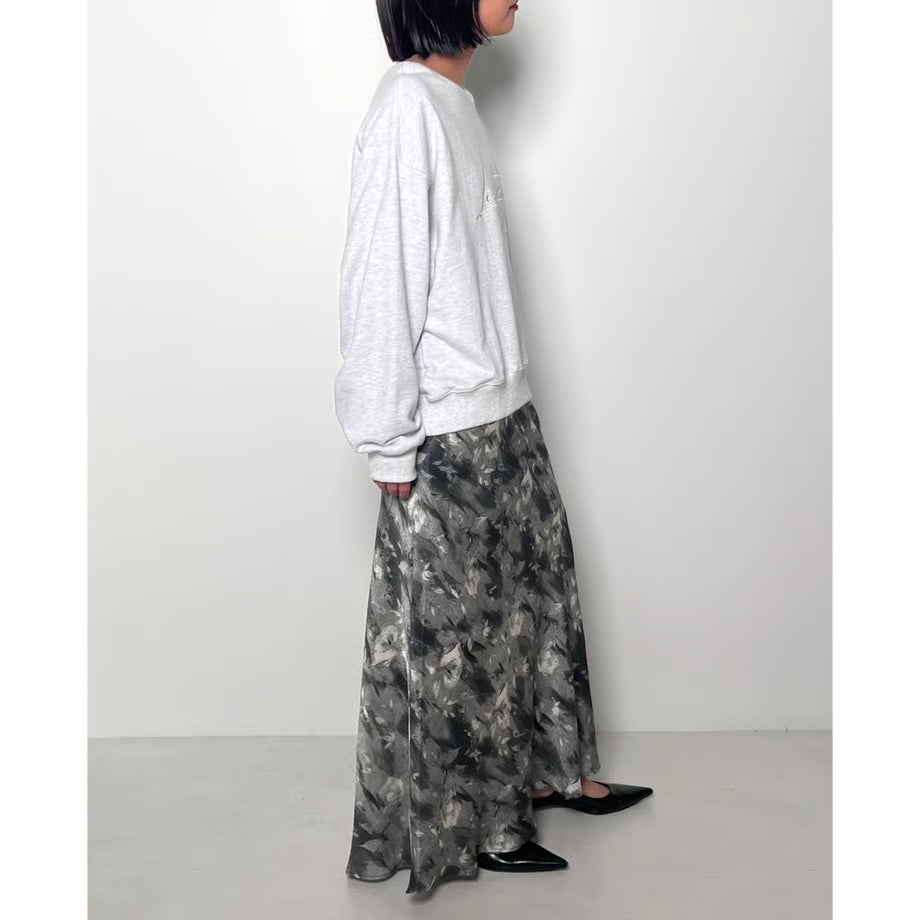 【CHIGNON 2025 AUTUMN/WINTER】ワッシャーサテンプリントSK