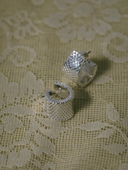 【CHIGNON 2027 PRE-SPRING】ドットワイドフープピアス - 12月下旬頃発送