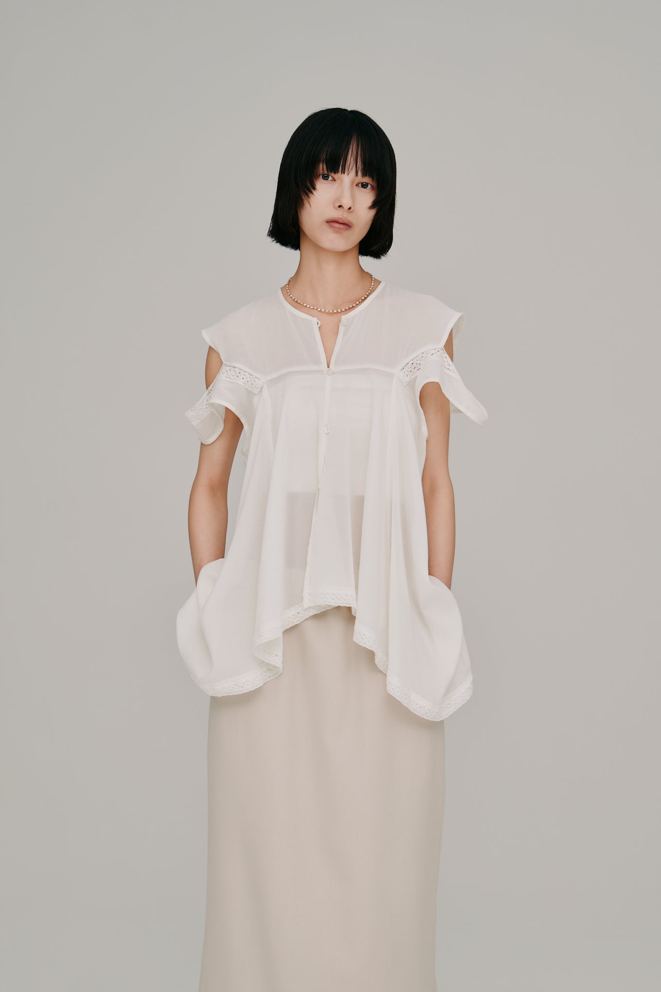 【Hella 2027 SS】cold shoulder lace top - 5月下旬頃発送