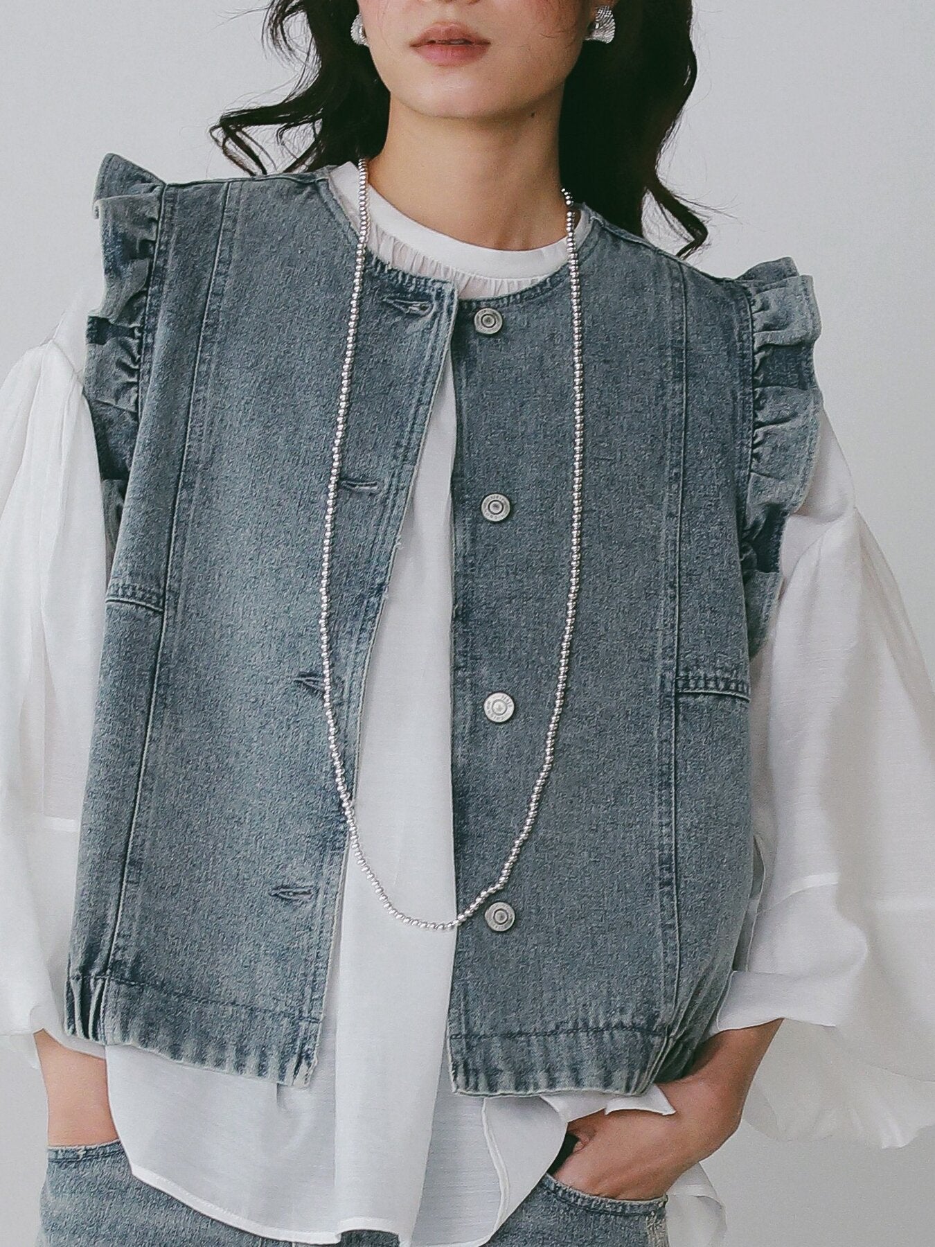 【CHIGNON 2027 PRE-SPRING】ヴィンテージデニムフリルベスト - 12月中旬頃発送