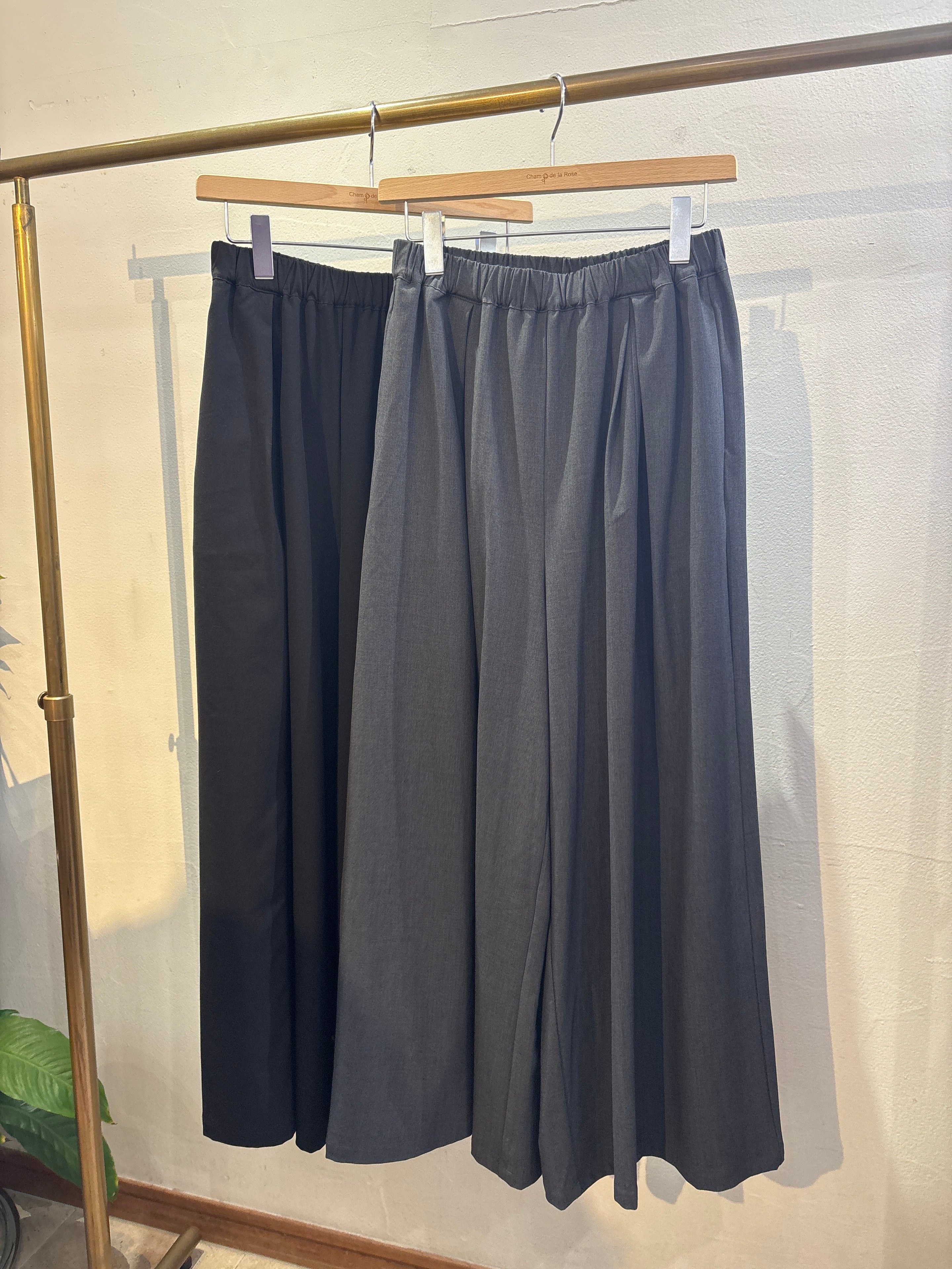 【siro de labonte】ストレッチフランネル タック バギーパンツ