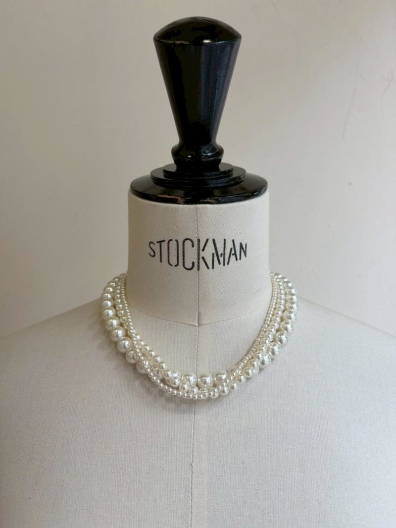 【anana】マグネット３連パールネックレス