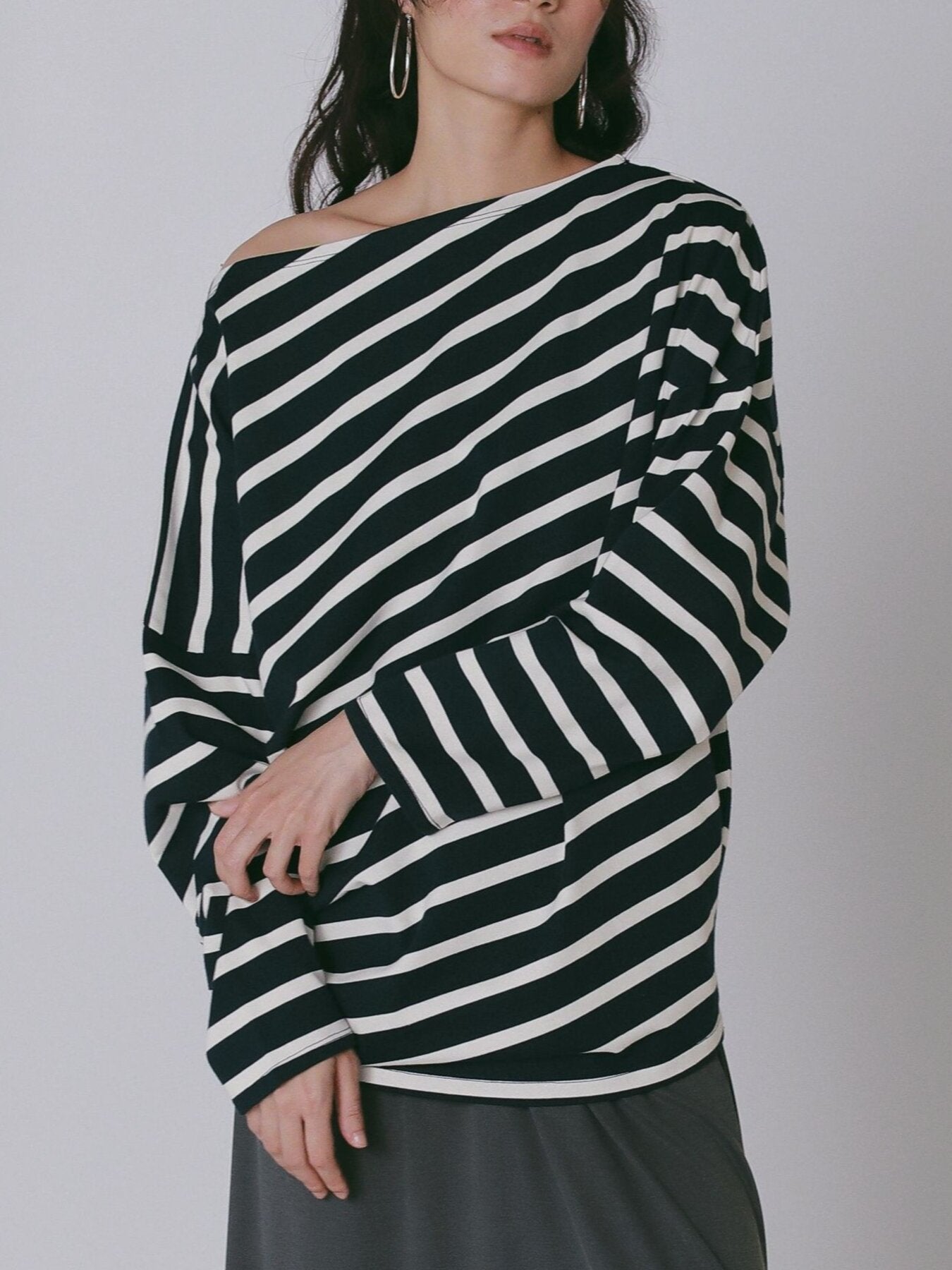 【CHIGNON 2027 PRE-SPRING】アシンメトリーボーダーPO - 12月中旬頃発送