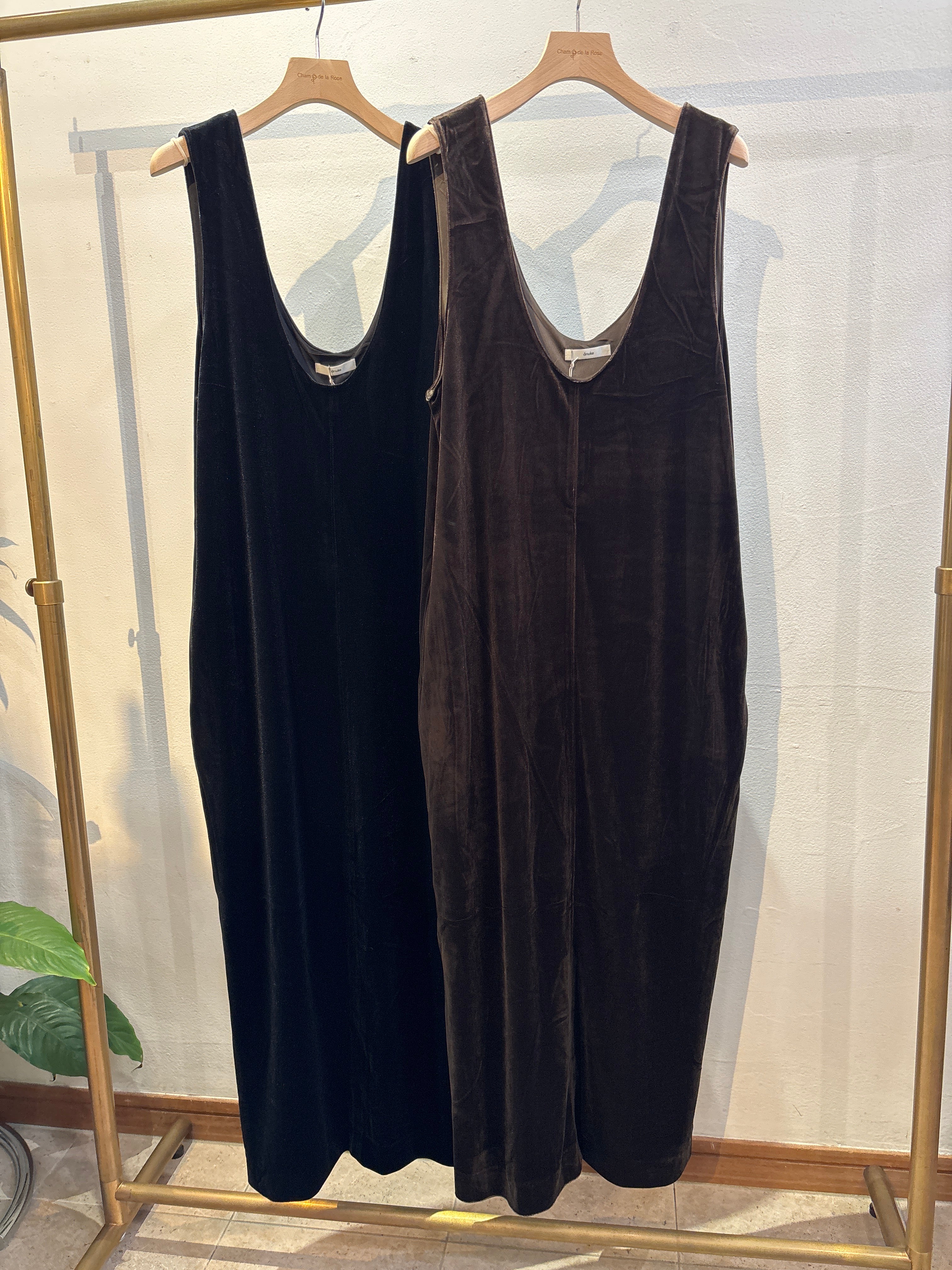 anuke】Velour Uneck Onepiece – Champdelarose