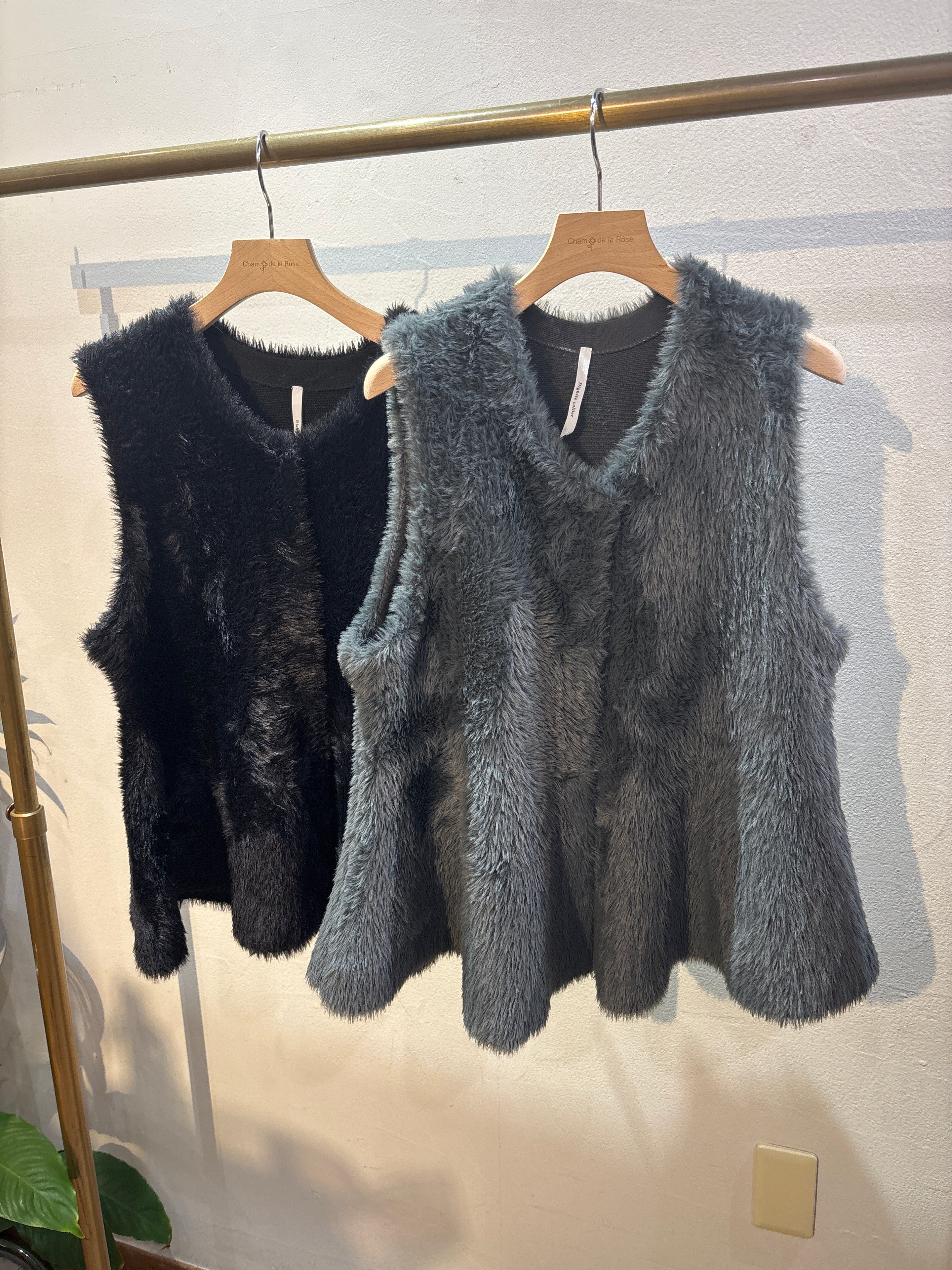 【Dignite collier】フェザーヤーンペプラムジレ
