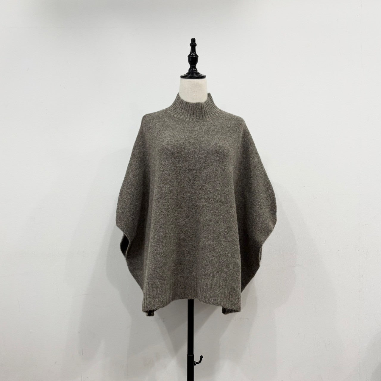 【siro de labonte 25 AW vol.2】bottle neck poncho vest