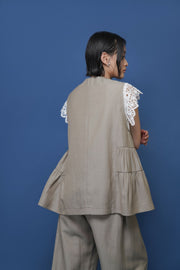 [CYAN 2026 SS Vol.2] Side-Tiered Linen Vest