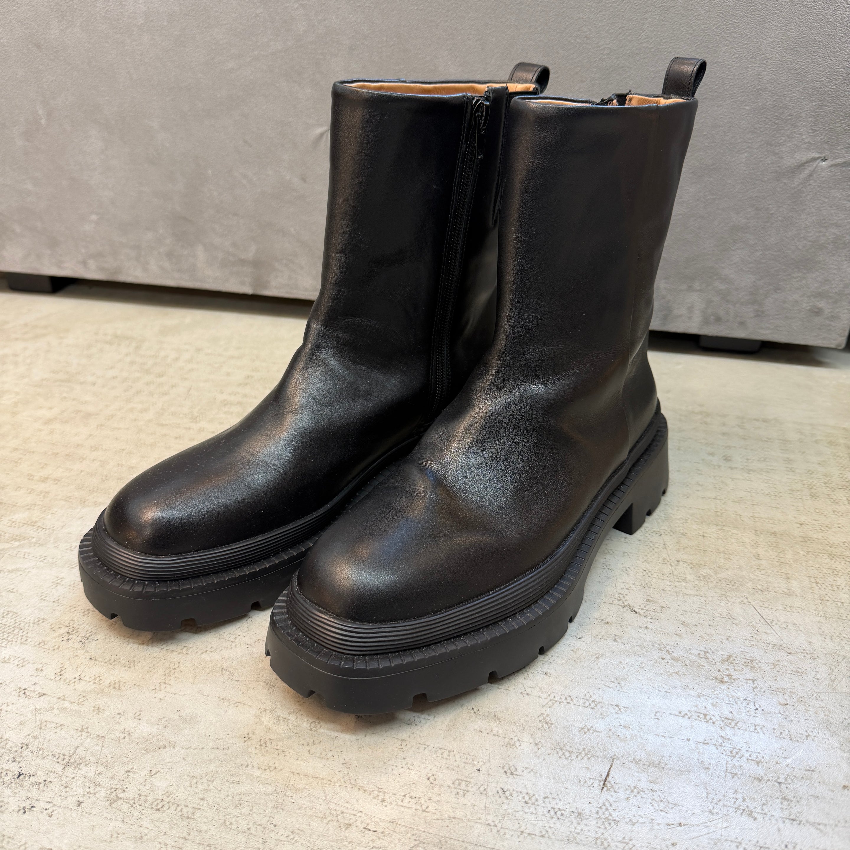 【ATELIER BRUGGE 2026 AW】Tank short boots - 9月下旬頃発送