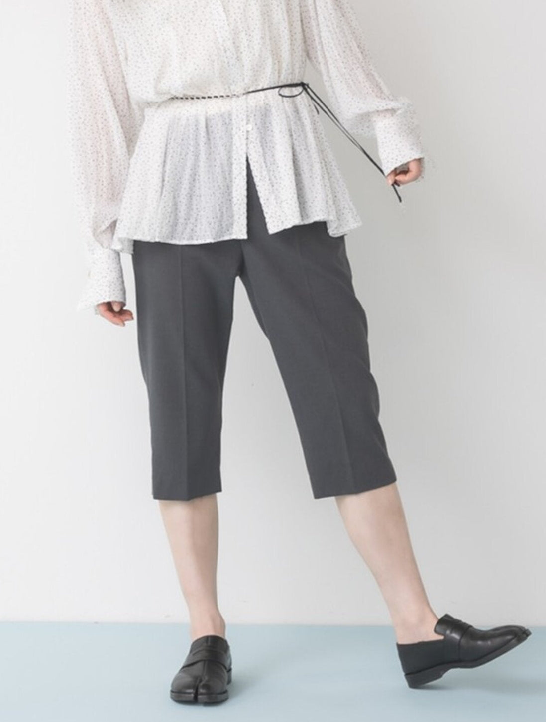 【Mewl 2027 PRE SPRING】LOOSE CAPRI PANTS - 1月中旬頃発送