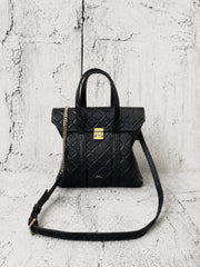 【M.U.L 2026-9】LOCK LINE SQUARE FLAP TOTE S - Black キルティング型押し