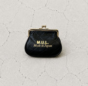 【M.U.L GAMAGUCHI】GAMAGUCHI POUCH M - Black キルティング型押し