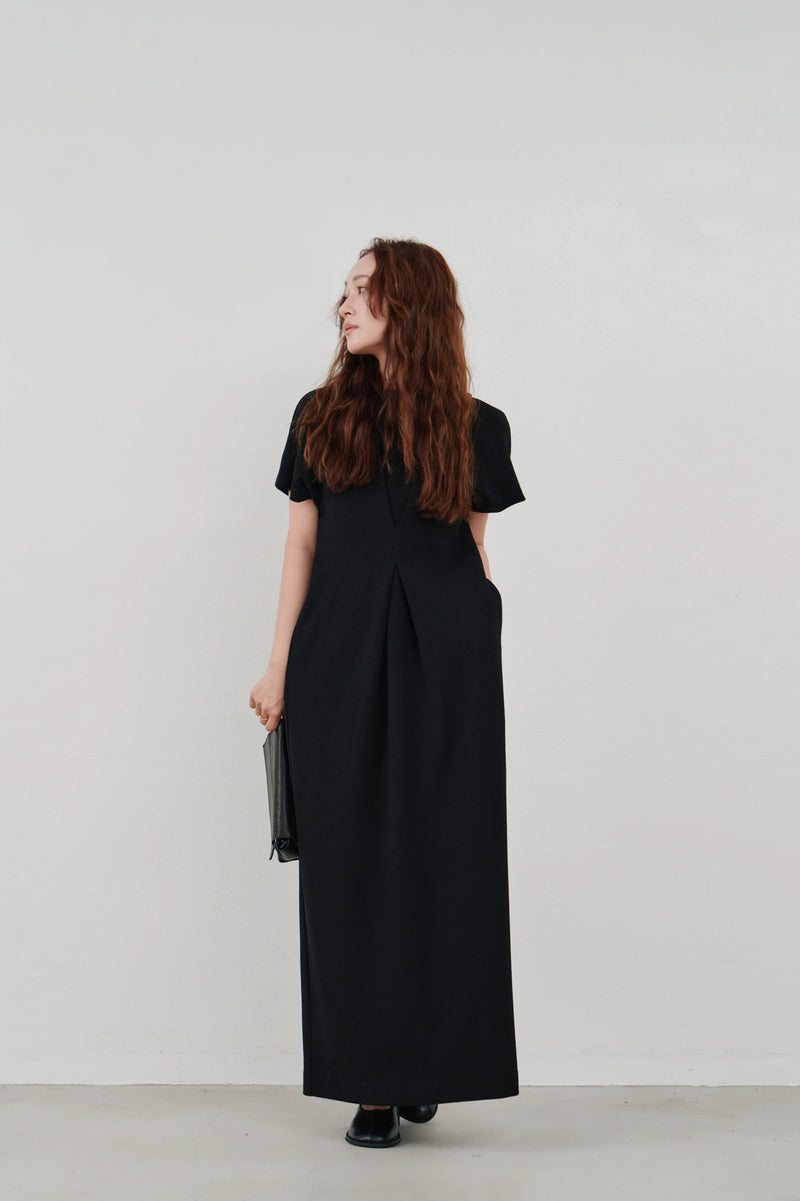 【Hella 2026 SPRING/SUMMER】front tuck cocoon dress