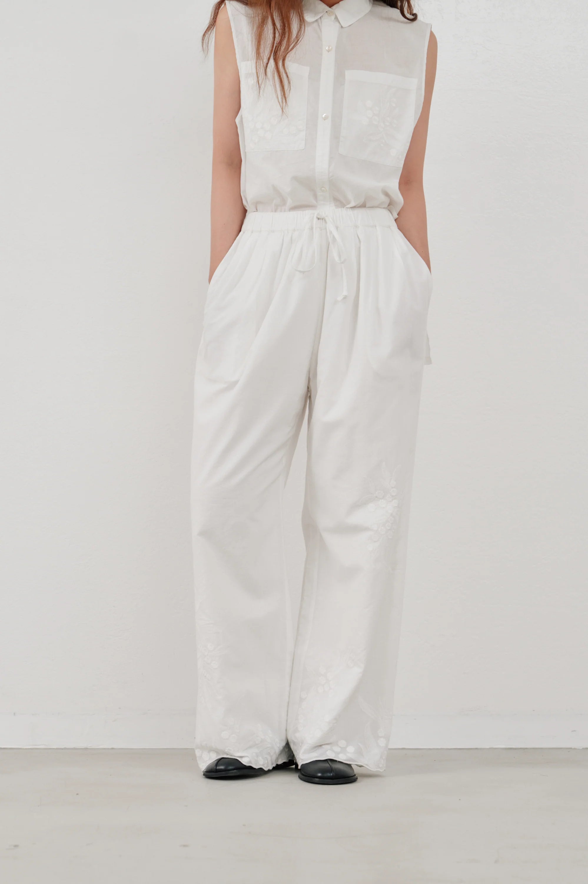 【Hella 2026 SPRING/SUMMER】embroidery easy pants