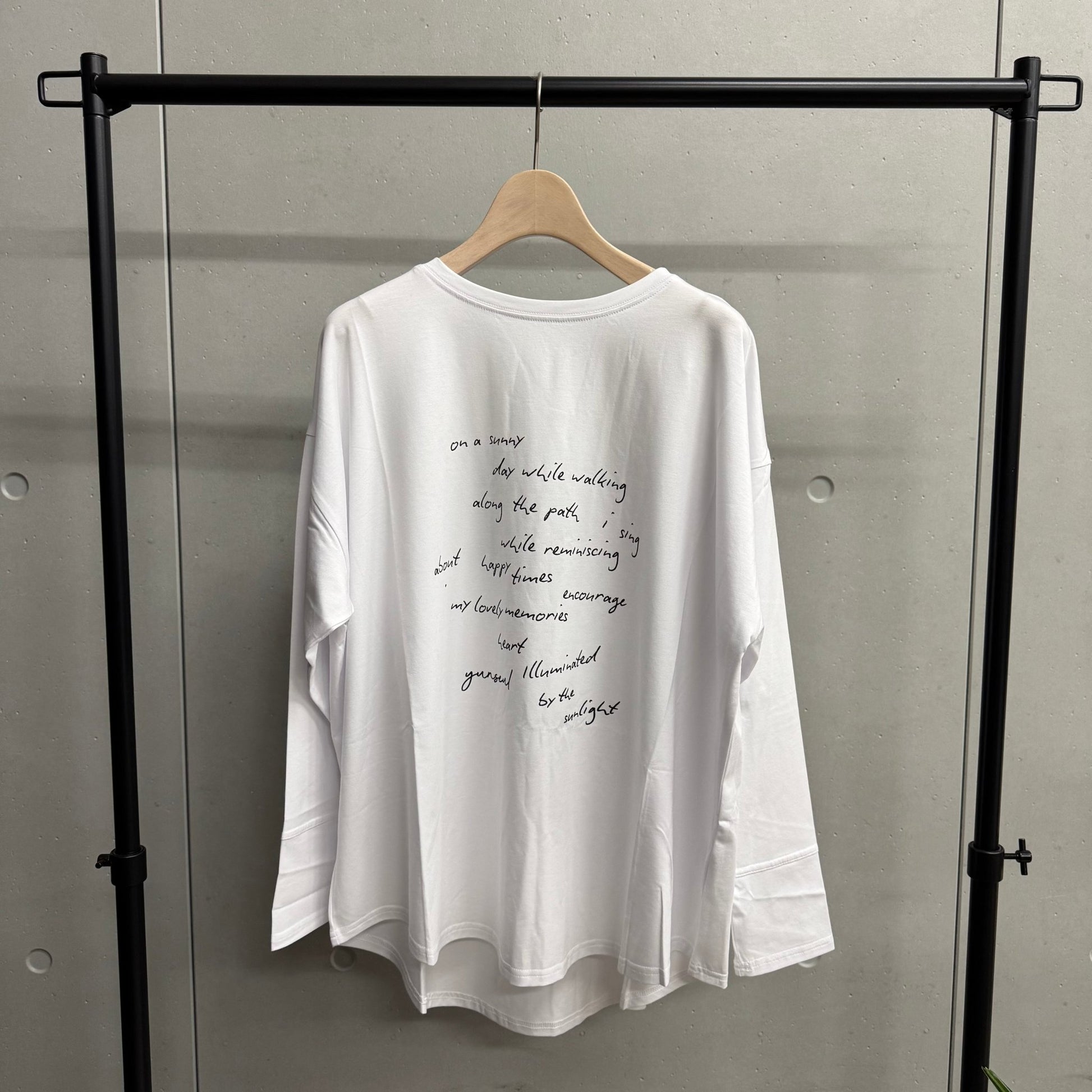 【Anna Kerry】ハンドリトゥンロゴロンTee - Champdelarose