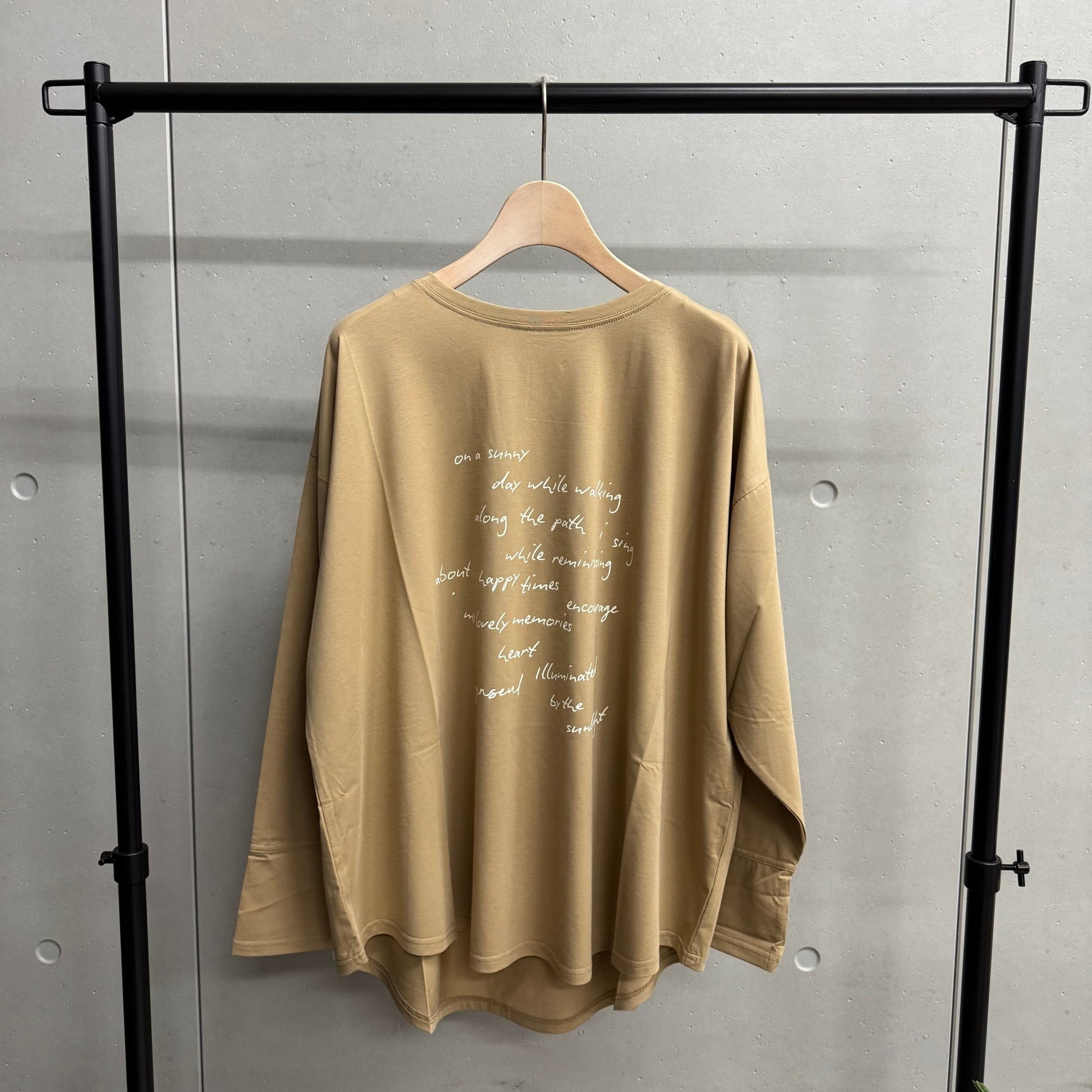【Anna Kerry】ハンドリトゥンロゴロンTee - Champdelarose