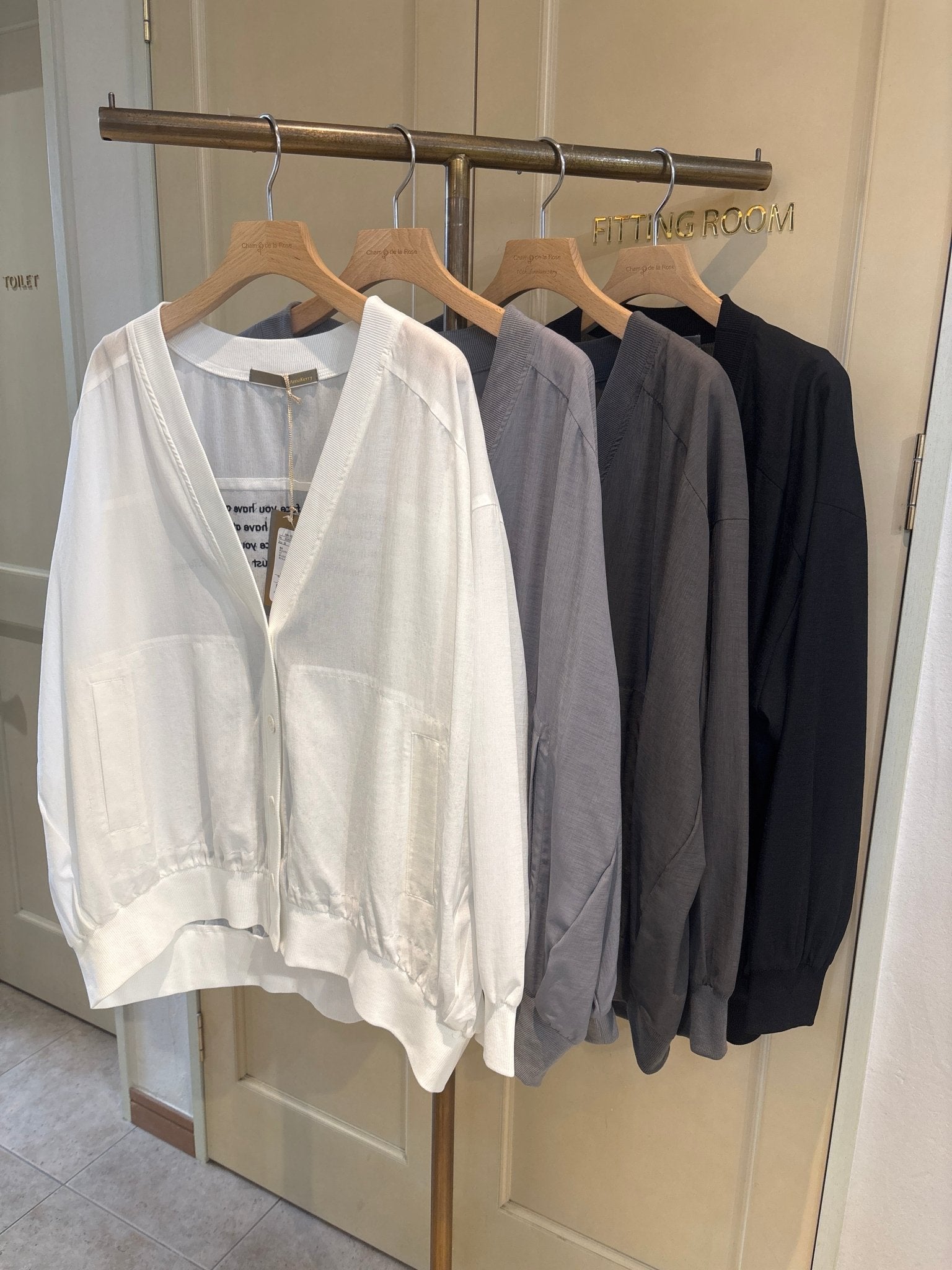 【AnnaKerry】BACK LOGO CARDIGAN - Champdelarose