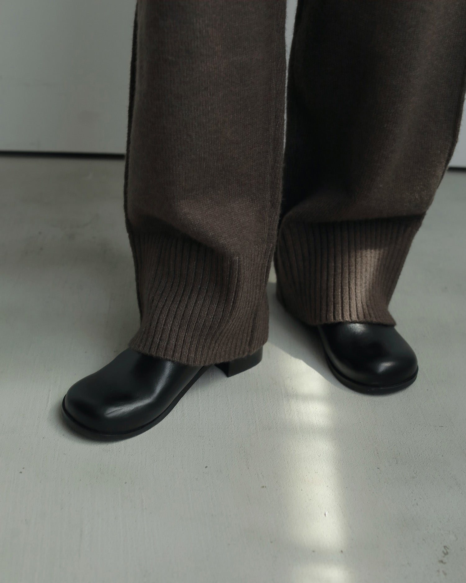【anuke 2026 PRE FALL COLLECTION】Ecoleather Heel Slip - ons - Champdelarose