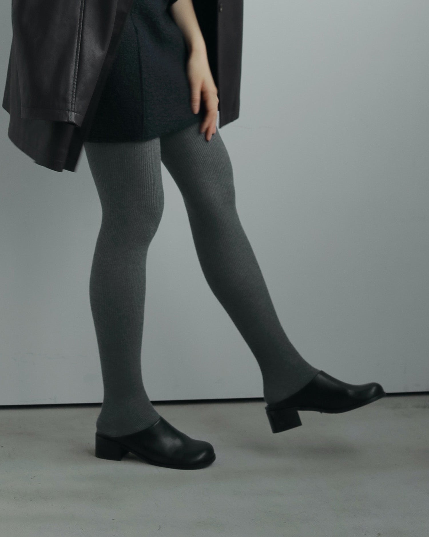 【anuke 2026 PRE FALL COLLECTION】Ecoleather Heel Slip - ons - Champdelarose