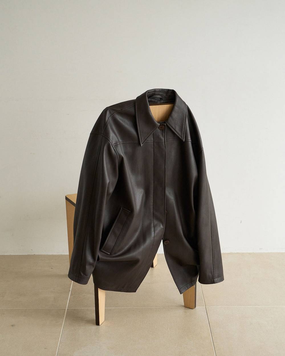 【anuke 2026 PRE FALL COLLECTION】Ecoleather Over Jacket - Champdelarose