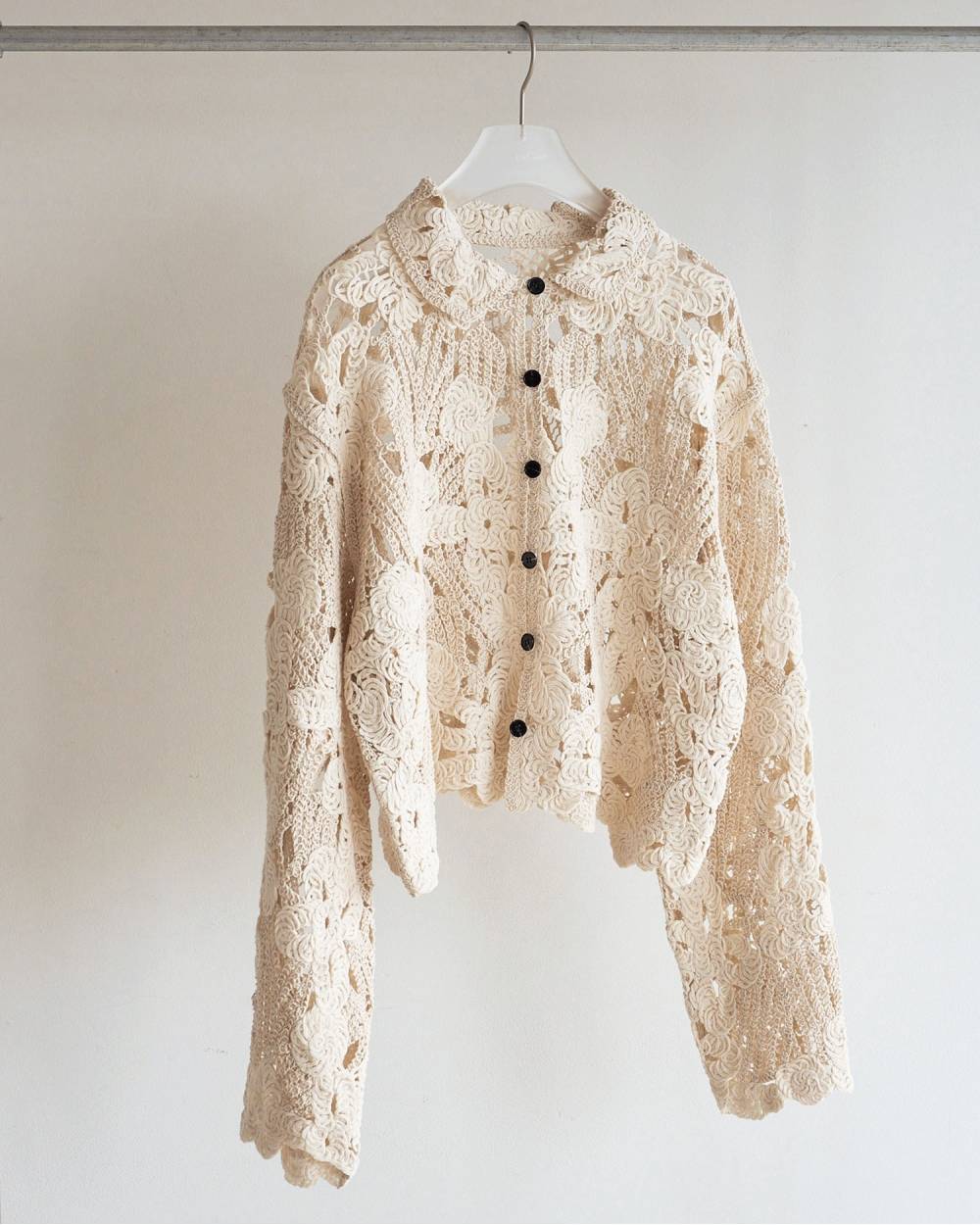 【anuke 2026 PRE FALL COLLECTION】Embroidery Over Shirts - Champdelarose