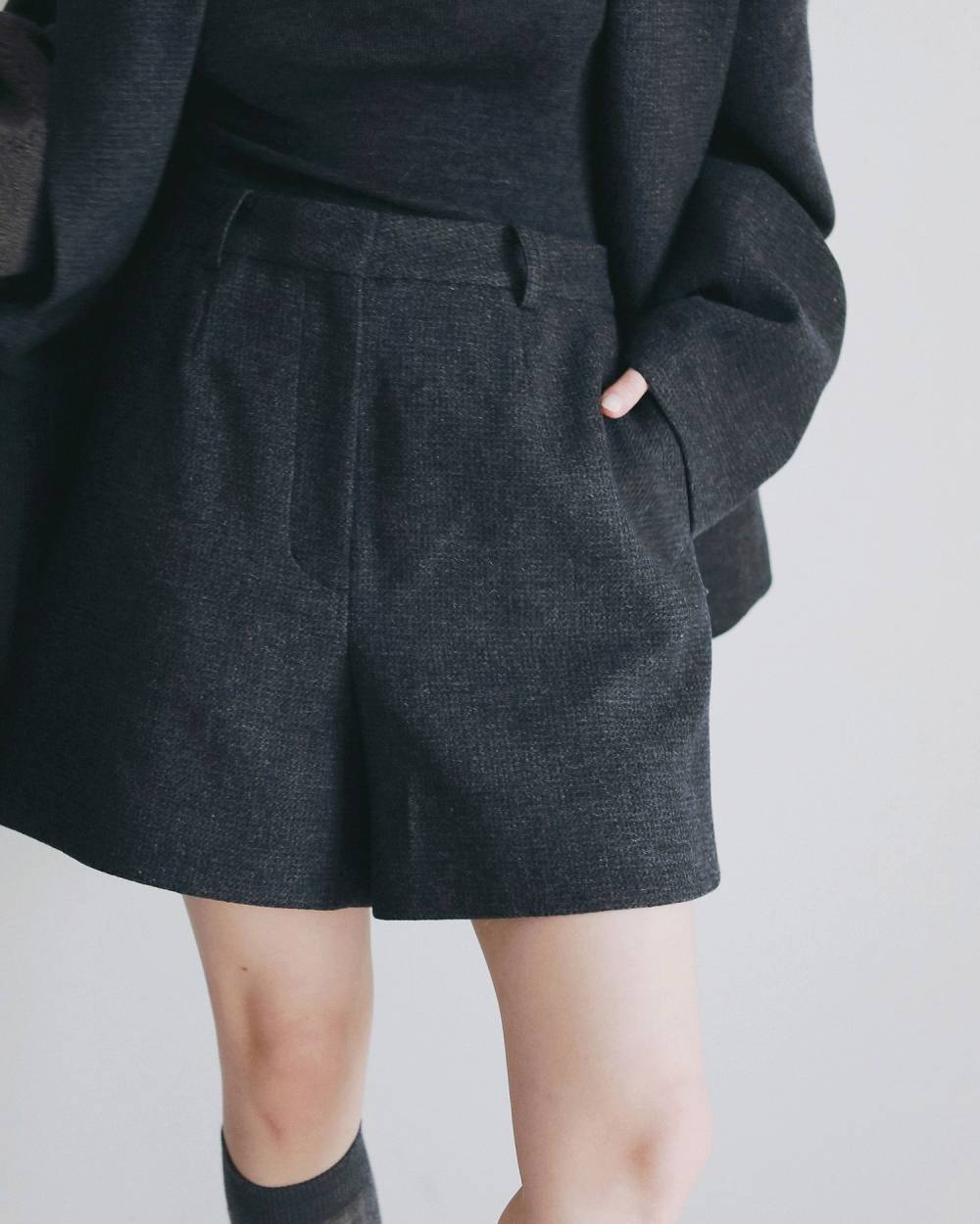 【anuke 2026 PRE FALL COLLECTION】Herringbone Short Pants - Champdelarose