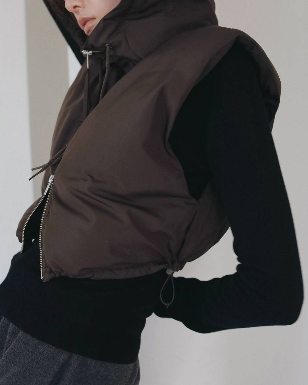 【anuke 2026 PRE FALL COLLECTION】Hooded Down Vest - Champdelarose