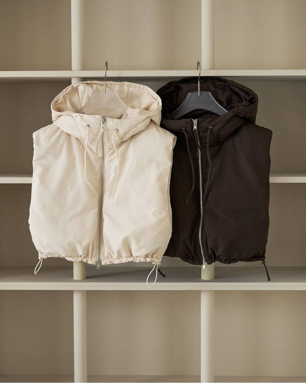 【anuke 2026 PRE FALL COLLECTION】Hooded Down Vest - Champdelarose