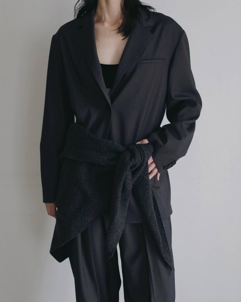 【anuke 2026 PRE FALL COLLECTION】Knit Triangle Scarf - Champdelarose