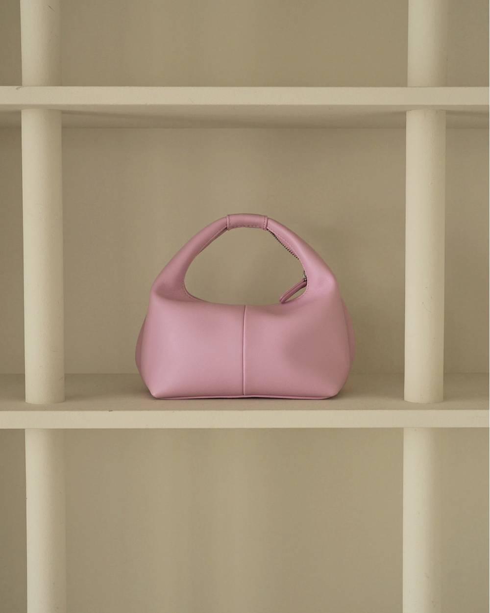 【anuke 2026 PRE FALL COLLECTION】Onehandle Leather Bag - Champdelarose