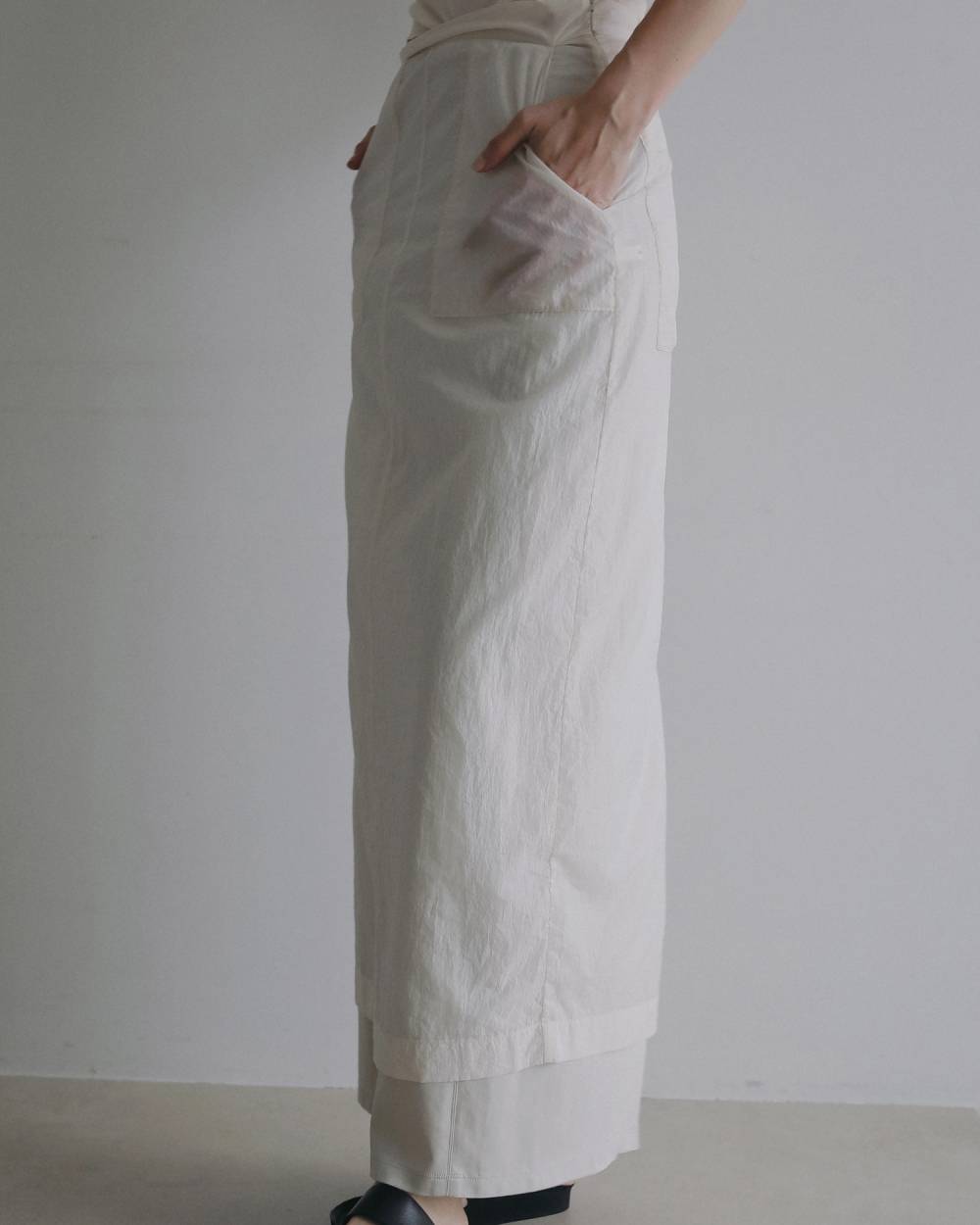 【anuke 2026 PRE FALL COLLECTION】Sheer Workpocket Skirt - Champdelarose