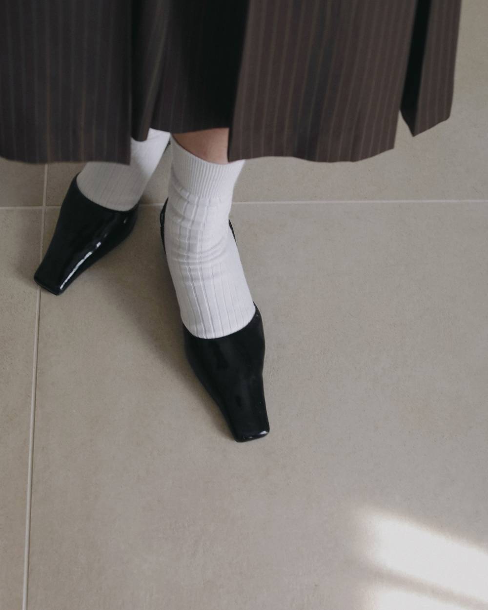 【anuke 2026 PRE FALL COLLECTION】Squaretoe Enamel Pumps - Champdelarose