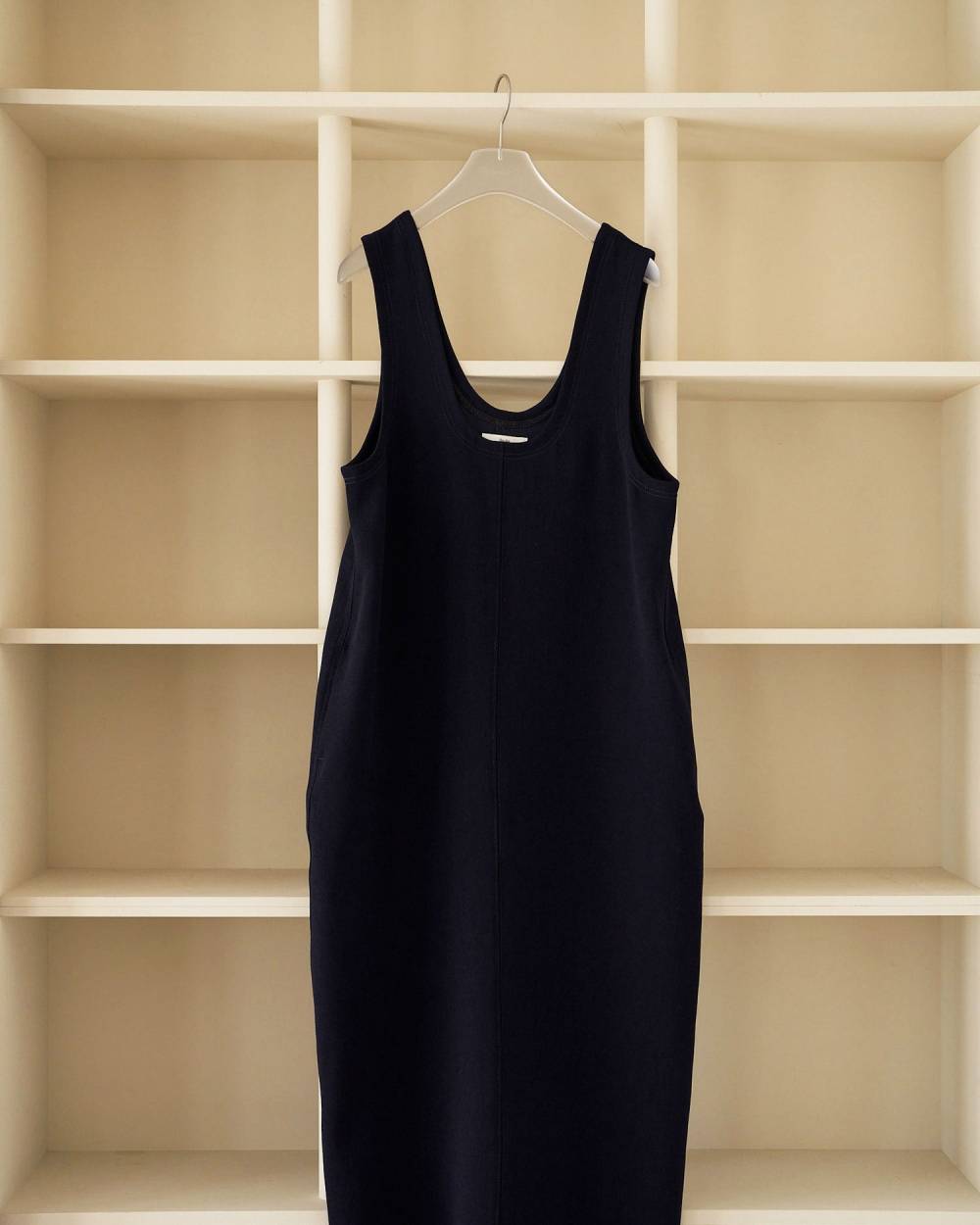 【anuke 2026 PRE FALL COLLECTION】Uneck Loose Onepiece - Champdelarose