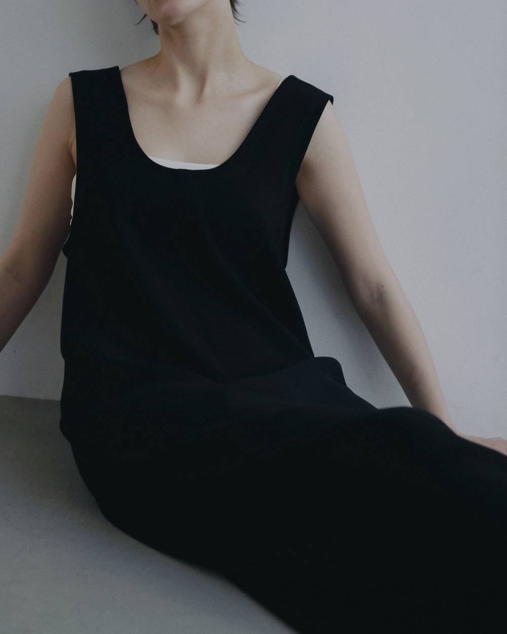 【anuke 2026 PRE FALL COLLECTION】Uneck Loose Onepiece - Champdelarose