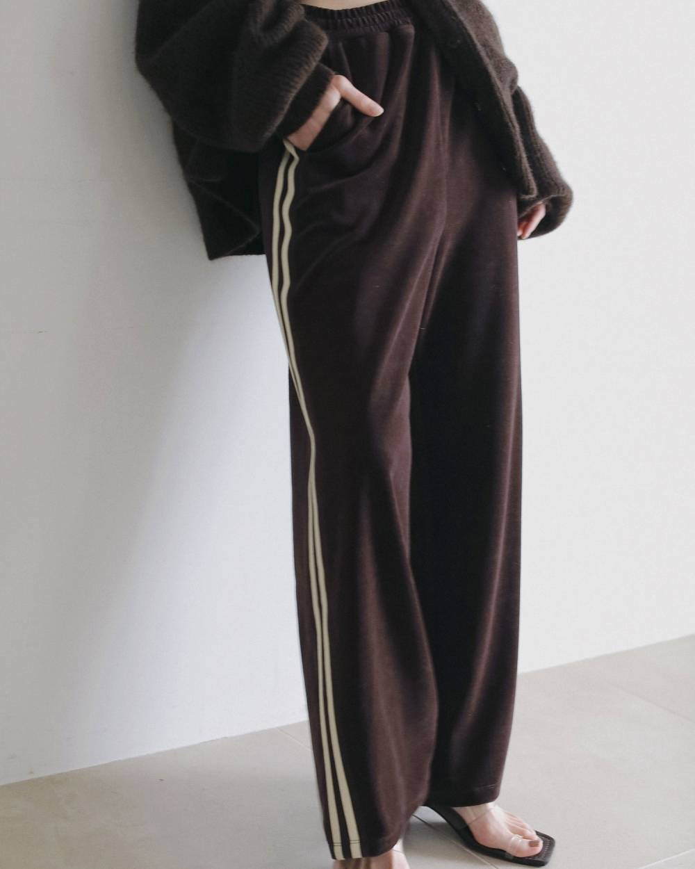 【anuke 2026 PRE FALL COLLECTION】Velour Track Pants - Champdelarose