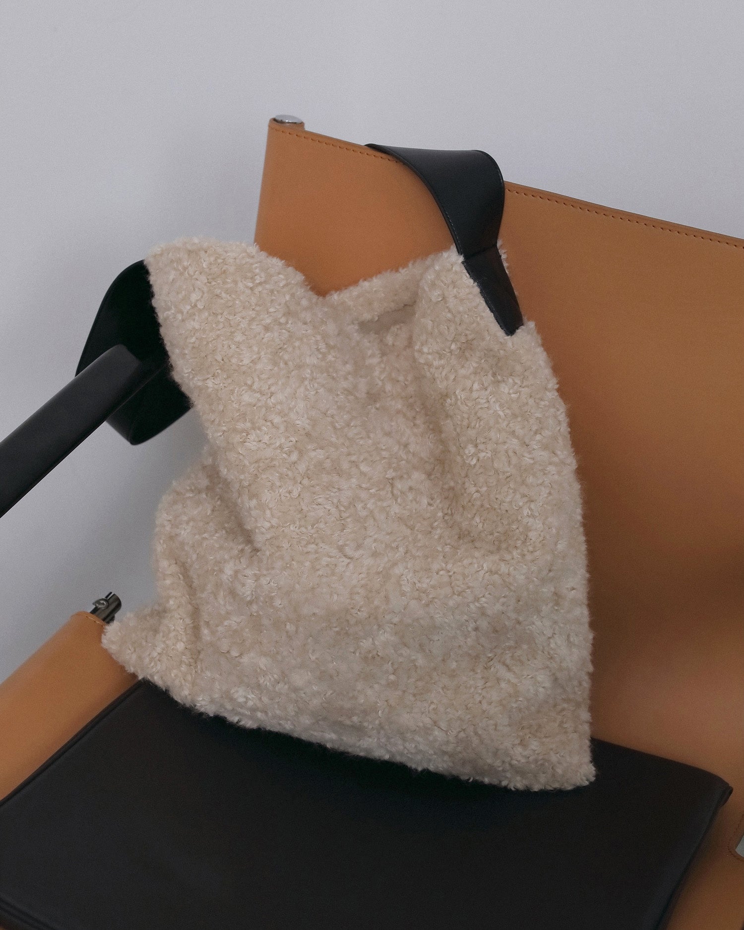 【anuke 2026 winter】Boa Tote Bag - Champdelarose