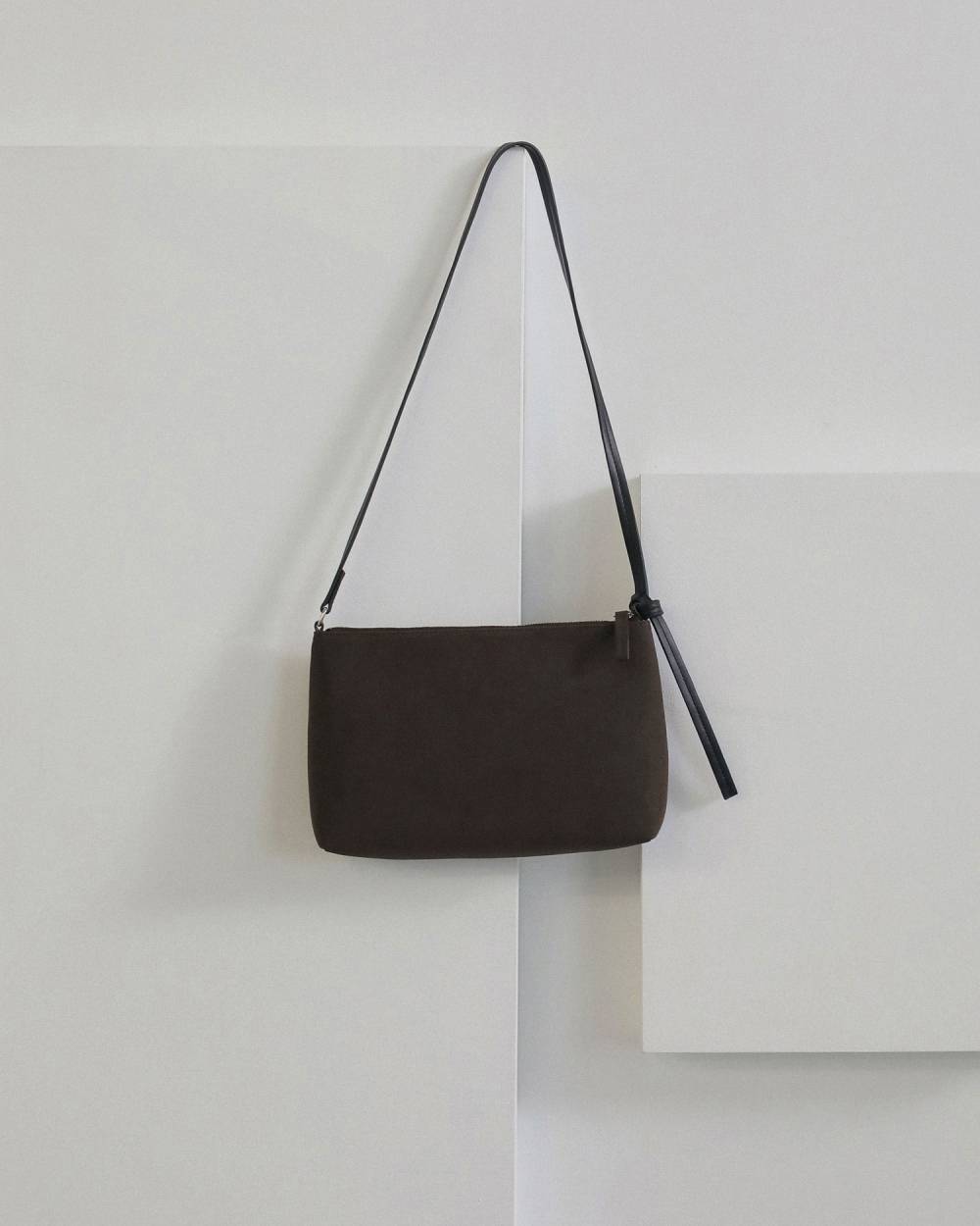 【anuke 2026 winter】Ecoleather Hand Bag - Champdelarose
