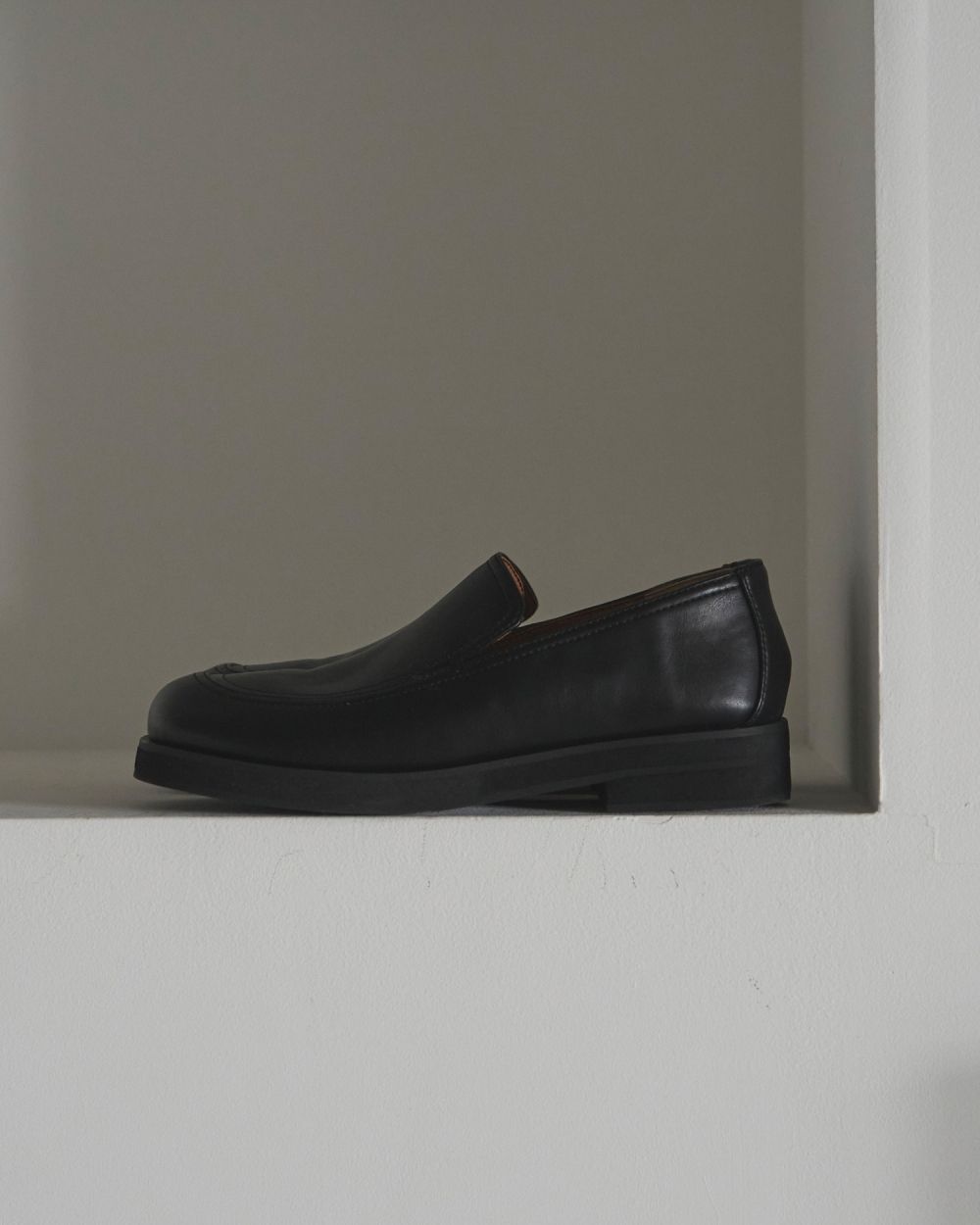 【anuke 2026 winter】Ecoleather Loafers - Champdelarose