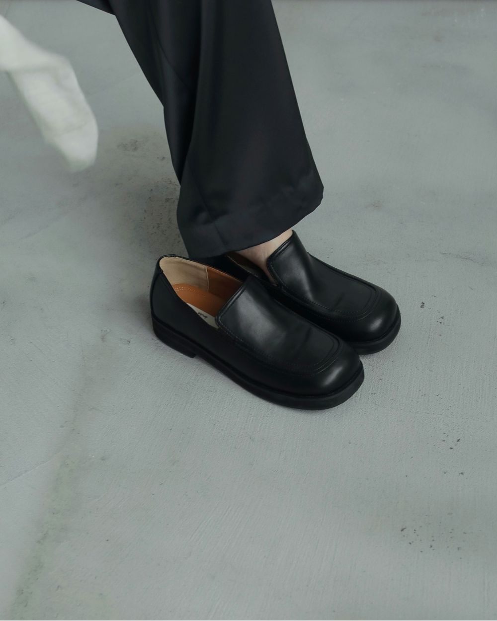 【anuke 2026 winter】Ecoleather Loafers - Champdelarose