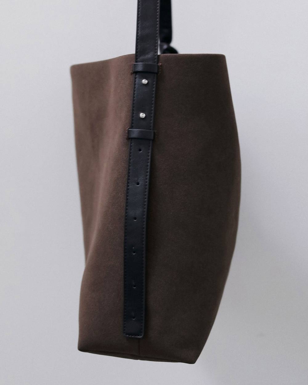 【anuke 2026 winter】Ecoleather Tote Bag - Champdelarose