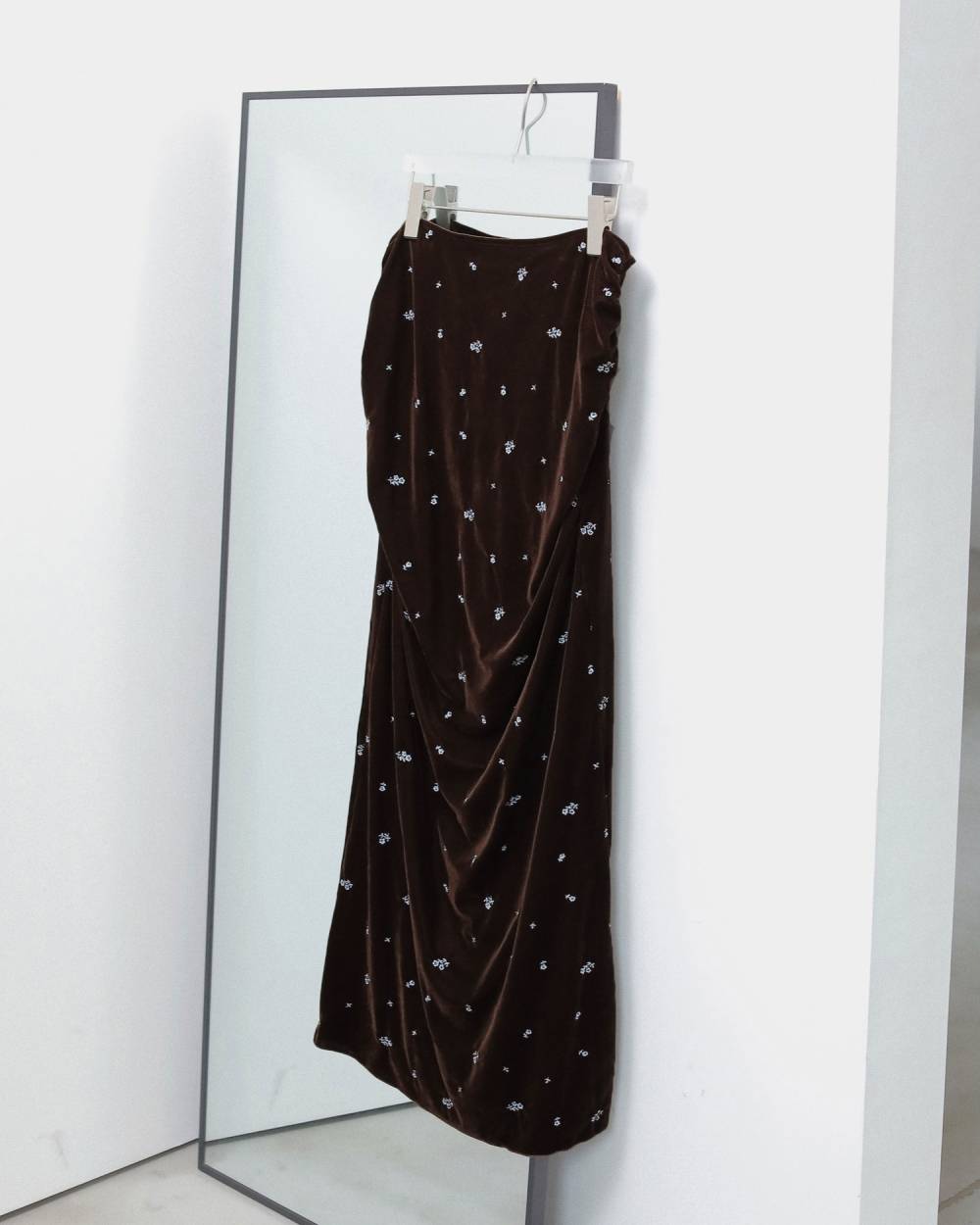 【anuke 2026 winter】Embroidery Flower Velourskirt - Champdelarose
