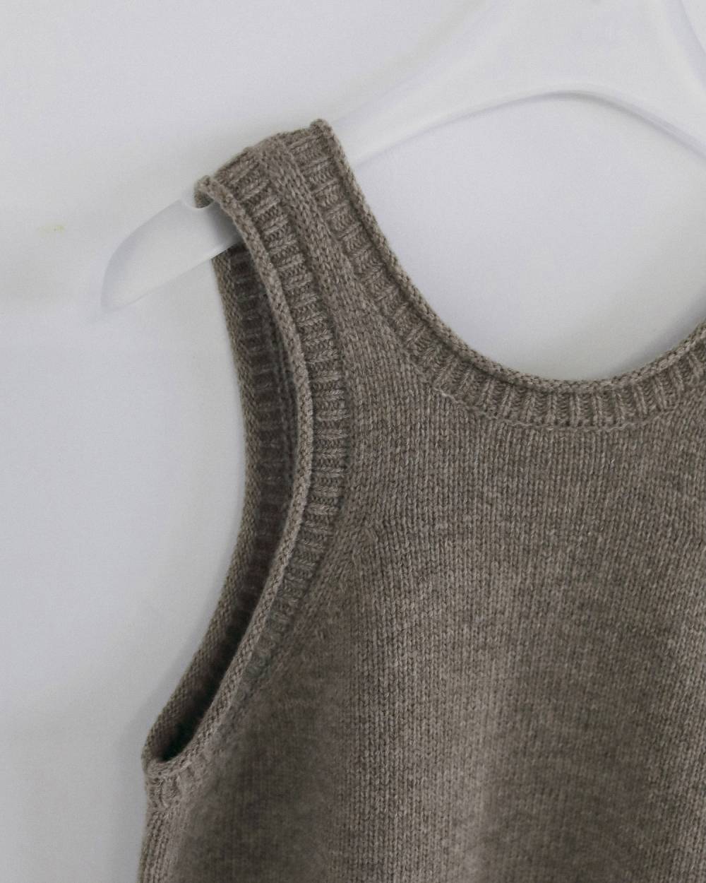 【anuke 2026 winter】Knit Long Tanktop - Champdelarose