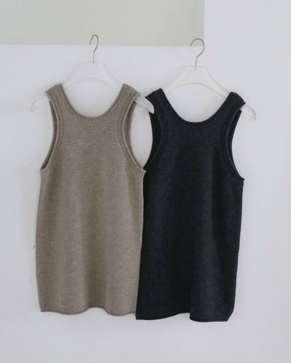 【anuke 2026 winter】Knit Long Tanktop - Champdelarose