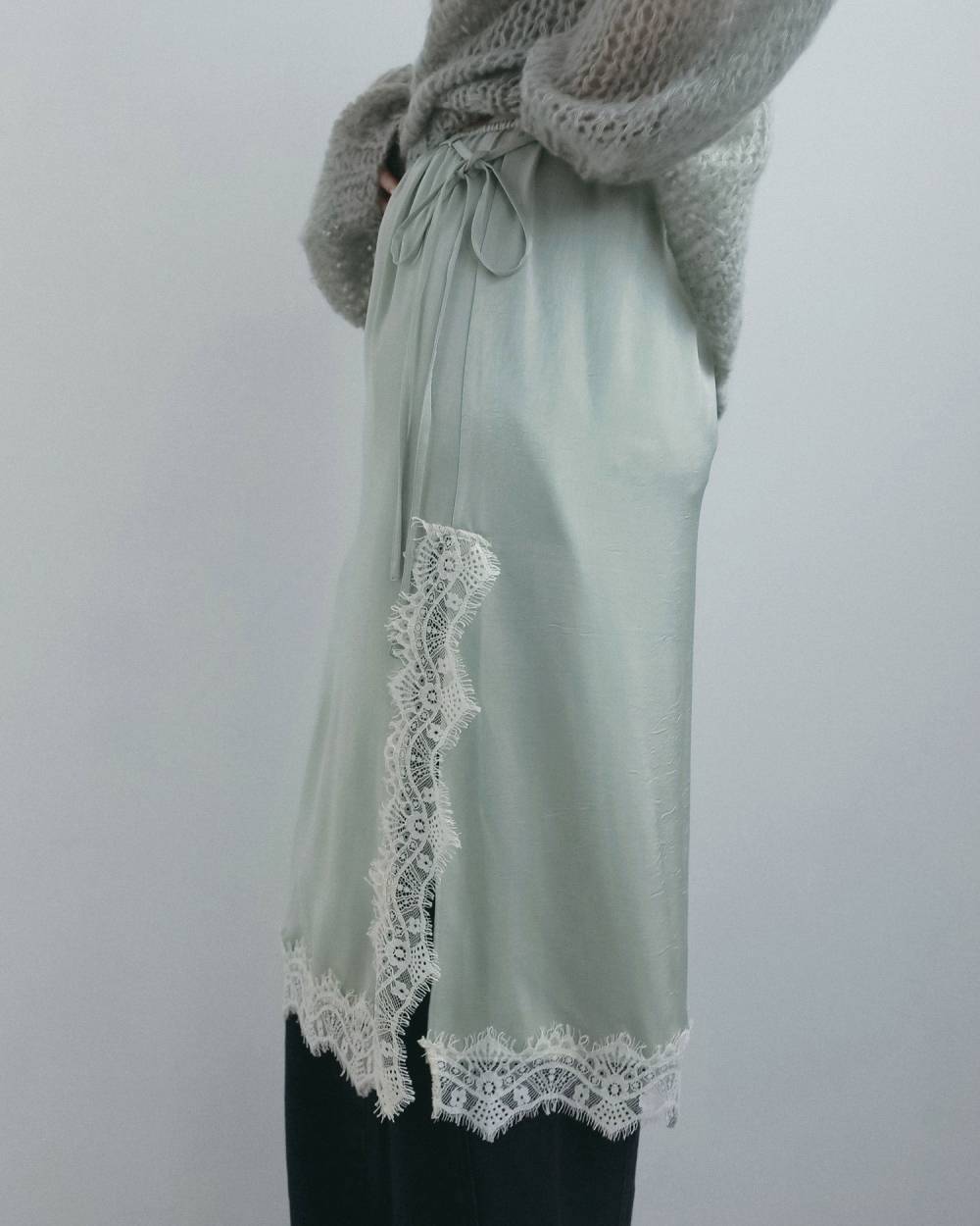 【anuke 2026 winter】Satin Lace Skirt - Champdelarose